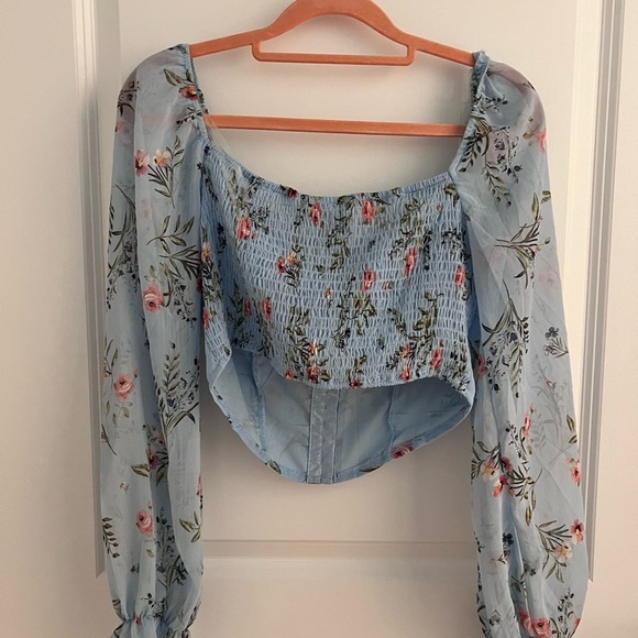 Floral Blue Women's Crop Top Size M. NWT - Picture 12 of 12